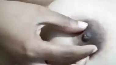 Desi Girl Playing With Her boobs