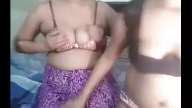 Lesbo Indian aunty sex video with her boyfriend!