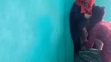 Hijabi Bangladeshi girl fucked standing position