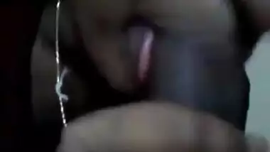 Wife gives BJ to ex bf
