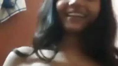 Man asked Desi girlfriend to expose small boobs in leaked XXX video