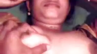 Hapsi sex video hd busty indian porn at Hotindianporn.mobi