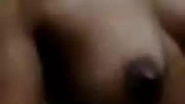 Desi Girl Showing boobs