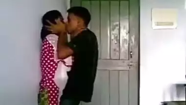 Desi muslim bhaiyya licks ChotiBahen Pussy lip kisses grope