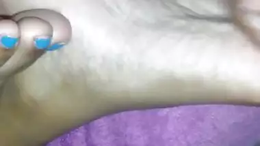 cum on wifes toes and soles
