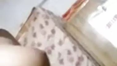 Desi XXX girl showing her sexy nude body on selfie camera