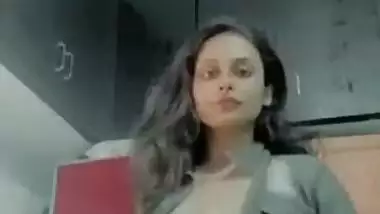 Beautiful Sexy Indian Girl Showing Boob