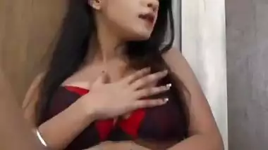 Horny Bhabi Masturbating 2 Clips