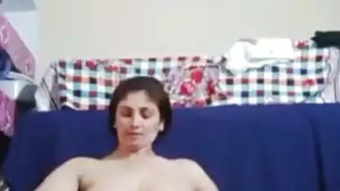 Beautiful Pakistani Desi XXX wife’s hot striptease video