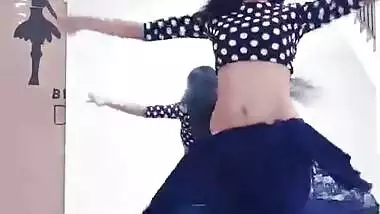 cute sensual naval dance by sexy desi babe