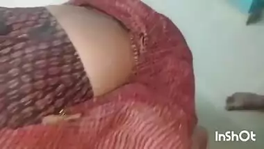 A nasty guy bangs his married neighbor in a desi porn video
