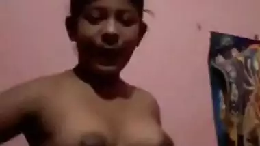 Cute Kolkata Girl Nude Selfie