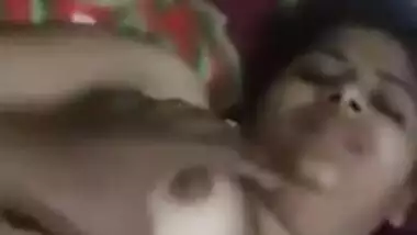 Her shaved pussy fucking