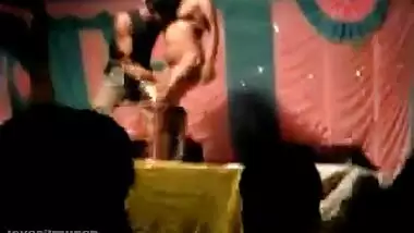 Naked dance of the hot girl in the village