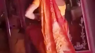 Indian nude village bhabhi saree draping MMS