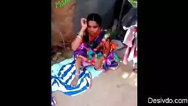 Local desi randi show her pussy after fuck outdoor