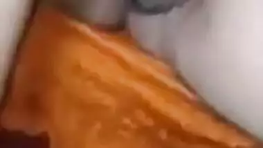 desi wife handjob and blowjob while showing her pussy