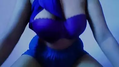 Thick Thigh Bitch Shaking Her Bun And Breast