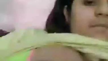 Desi Girl Vanshika was LIVE Xposing huge tankers