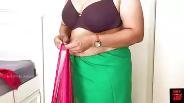 Sexiest Saree Draping in an Erotic Pose - No...