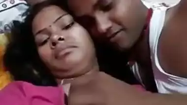 Desi girl boobs sucked by lover sex clip