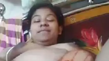 TikTok girl naked fingering on video call sex