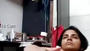 During video call nude Desi girl shows boyfriend her sweet XXX muff