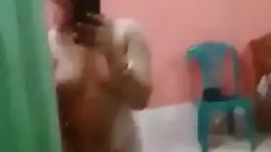 Sexy village Tamil girl saree striptease show. MMs Desi porn