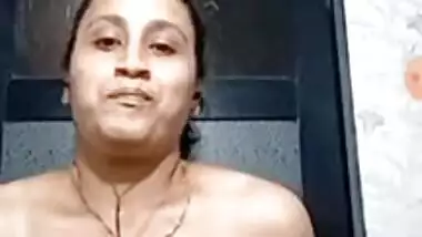 Sexy Paki nude show