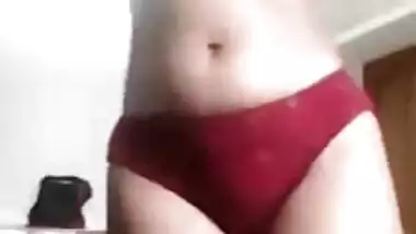 Indian hot girl show her cute boobs