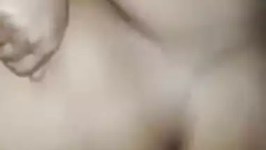 Huge mallu spreading her big boobs