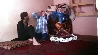 Sexy Kashmiri Bhabhi With Lusty Devar Caught