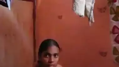 Lucknow College Babe Shower - Movies. video2porn2