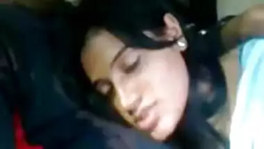 DU girl giving blowjob to boyfriend in car(hindi audio)