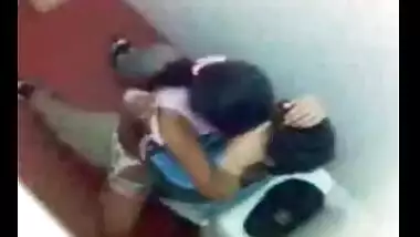 Desi sex MMS taken in a men’s restroom