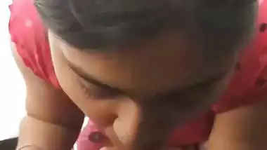 Young girl gives her first Indian blowjob to her cousin