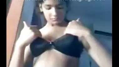 Indian Cute Teen Girl Open Clothe