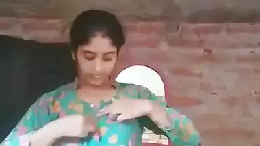 Village Girl Showing Her Boobs and Pussy