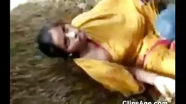 Local village lady Keeru getting her boobs exposed off saree by friends