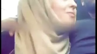 Horny young Pakistani babe in hijab giving blowjob to brother