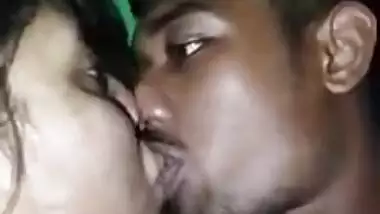 Desi lover very hot kiss