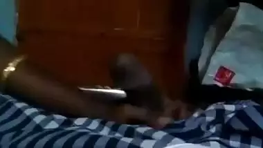 soth indian housewife giving blowjob