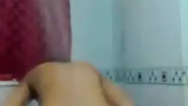 Desi 20y old college gal need 14inch cock satsfy horny pussy