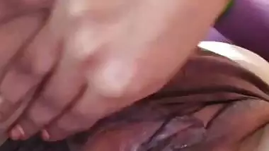 Indian fingering bhabhi oozing orgasm viral MMS