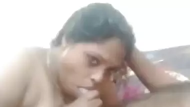 Tamil bhabi blowjob during watching tv