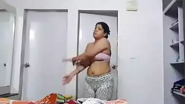 Famous Priya Bhabhi Boobs sucking and wearing Cloths