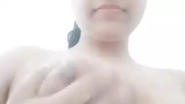 Indian Girl Showing Big Boobs