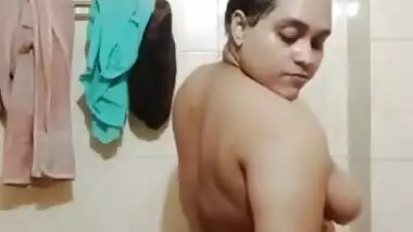 Very hot group xnexxxx busty indian porn at Hotindianporn.mobi