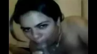 Big boobs desi Indian cheating bhabhi blowjob video