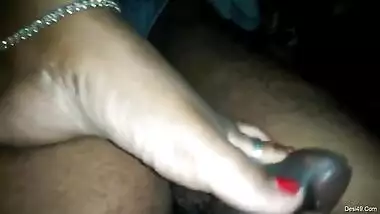 Today Exclusive- Desi Village Wife Pussy Fingering And Foot Job